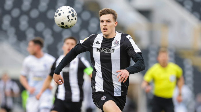 Tužne vesti u domu Andreja Kostića: Napadač Partizana se emotivno oprostio od dede (FOTO)