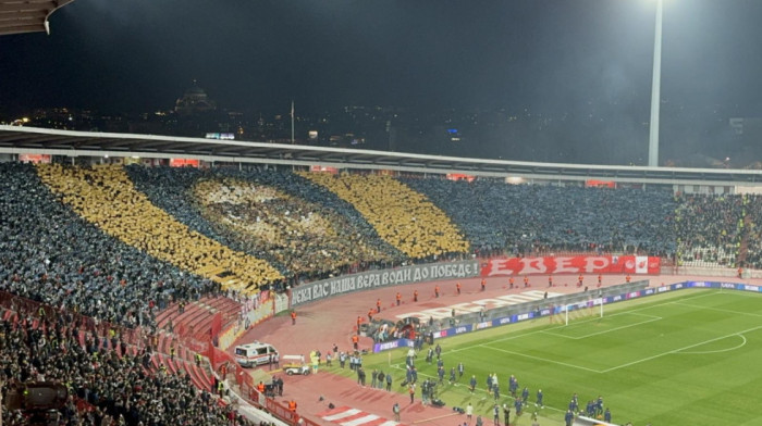 Fantastična koreografija navijača pred Lil: Na severu osvanuo lik Svet Simeona (VIDEO)