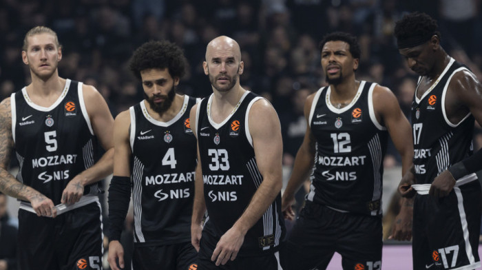 Košarkaši Partizana zarobljeni u Dubaiju: Svi aerodromi zatvoreni, ne znaju kada se vraćaju u Beograd?