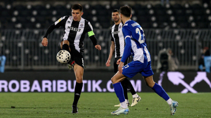 Partizan ofanzivan od starta: Vukotić propustio šansu da donese prednost crno-belima