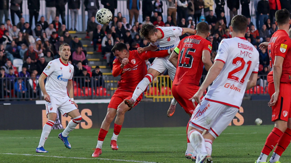 Zvezda odlično krenula: Kostov načeo Radnički, crveno-beli kontrolišu meč u Kragujevcu