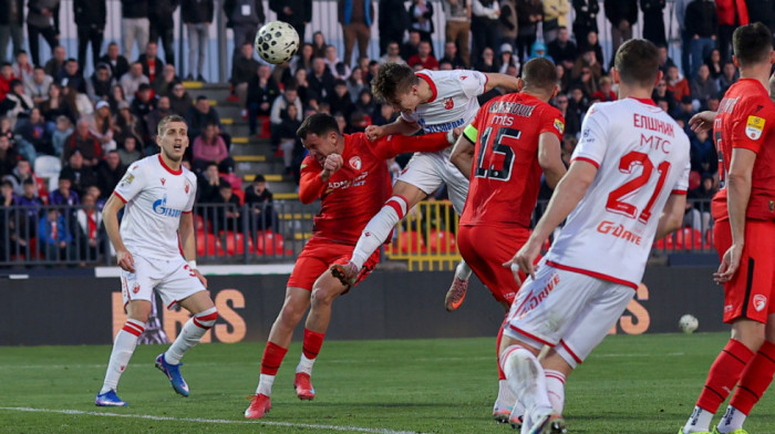 Zvezda odlično krenula: Kostov načeo Radnički, crveno-beli kontrolišu meč u Kragujevcu