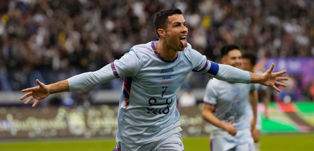 Šok obrt: Avion jeste odleteo, ali bez Ronalda! Portugalac odradio trening u Rijadu (FOTO)