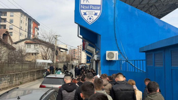Pazarci okupirali Gradski stadion! Atmosfera na maksimumu pred Zvezdu (VIDEO/FOTO)