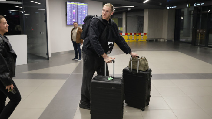 Košarkaši Partizana konačno u Beogradu - Osetkovski stigao, Vošington se nije pojavio (FOTO GALERIJA)