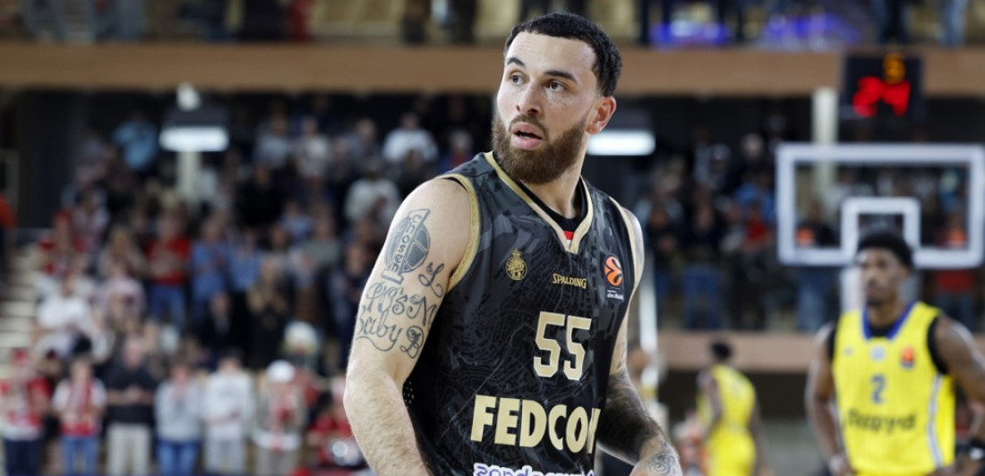 Juče hteo da bije saigrača, danas se izvinjava - Džejms promenio ploču