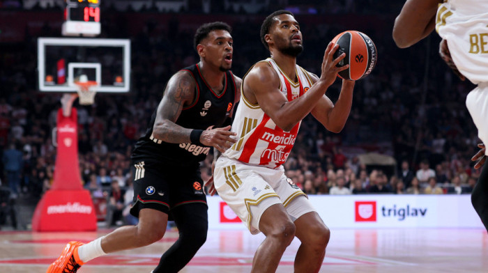 Batler za triiiiiii! Pogledajte bomba trojku Zvezdinog Amerikanca sa zvukom sirene (VIDEO)