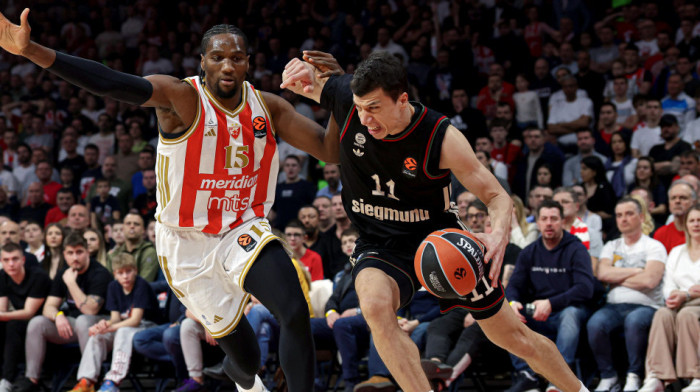 (VIDEO) Tenzije u Areni - Sukob Vladimira Lučića i navijača Crvene zvezde tokom utakmice