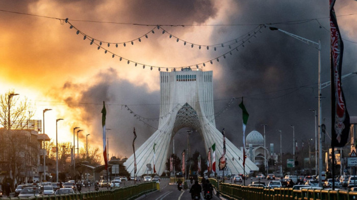 Šok snimak: Čuveni sportski kompleks razoren do temelja u bombardovanju SAD i Izraela na Iran (VIDEO)
