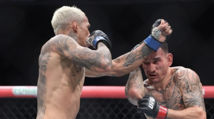 Oliveira uništio Holoveja i postao "najveći mangup" UFC-a (VIDEO)