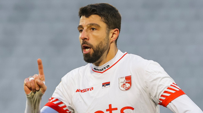 Spektakularan derbi juga: Radnički prokockao dva gola u Surdulici (VIDEO)