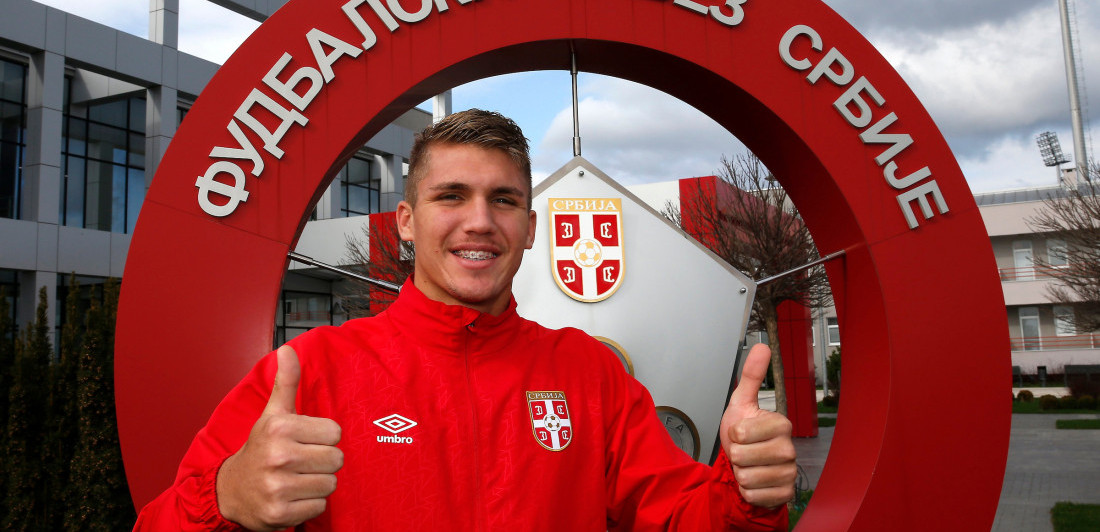 Bivšeg reprezentativca Srbije napalo sedam igrača: Među njima bio i saigrač (VIDEO)