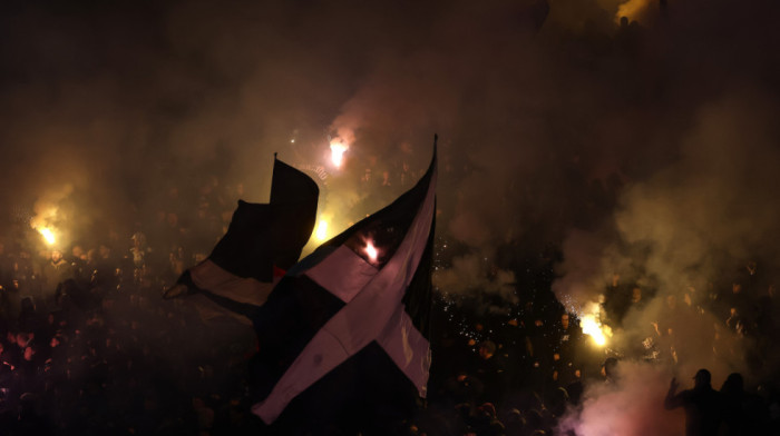 Na današnji dan: Uzbudljiv derbi koji je obeležio performans sa pečenim prasetom (VIDEO)