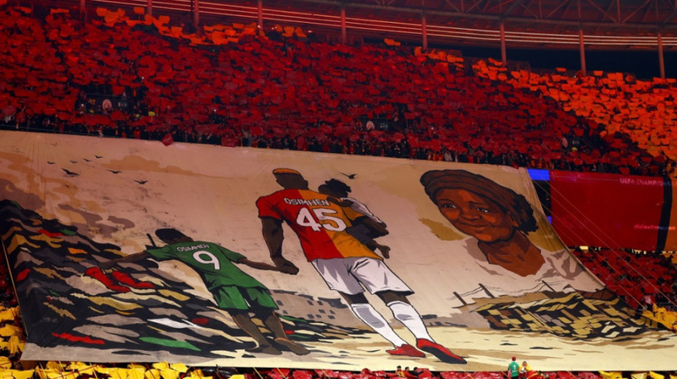 Da se naježiš! Navijači Galatasaraja poslali golgeteru dirljivu poruku (VIDEO)