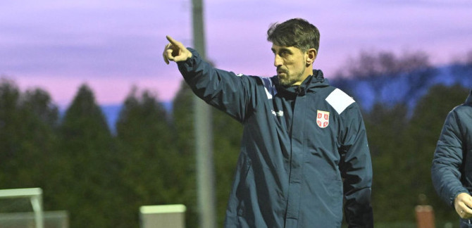 Neobičan savet za Paunovića: Setite se kako je igrao Ilija Petković, možda je to rešenje za Srbiju