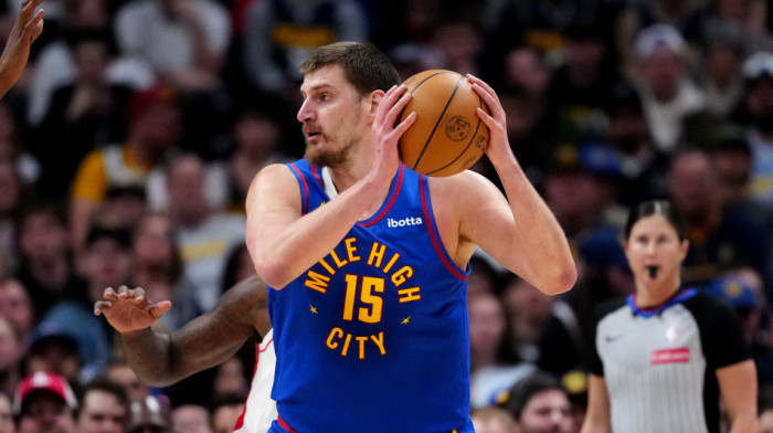 Jokić nasamario ceo tim: Izluđivao igrače Hjustona, nisu znali šta ih je snašlo (VIDEO)