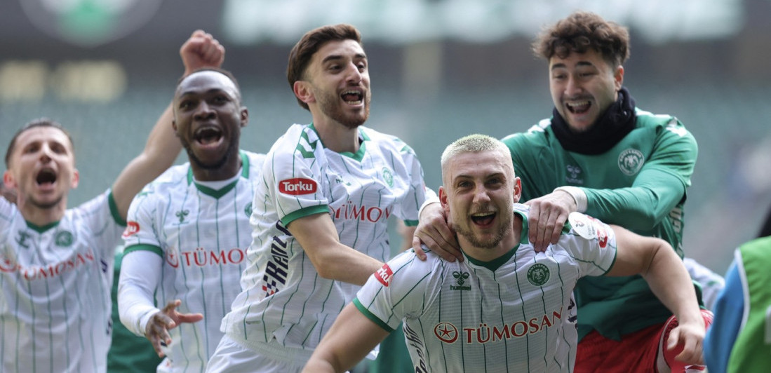 Skandal u Turskoj: Sudija dosudio penal, legenda izvela ekipu sa terena (VIDEO)