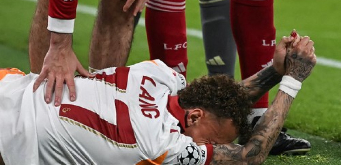 Jeziva scena u Ligi šampiona, fudbaler ostao bez pola prsta, vrištao od bolova (VIDEO/FOTO)