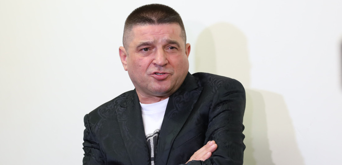 (FOTO) Ni Zvezda, ni Partizan - Nikad viđena fotka Baje Malog Knindže, nećete verovati čiji dres nosi