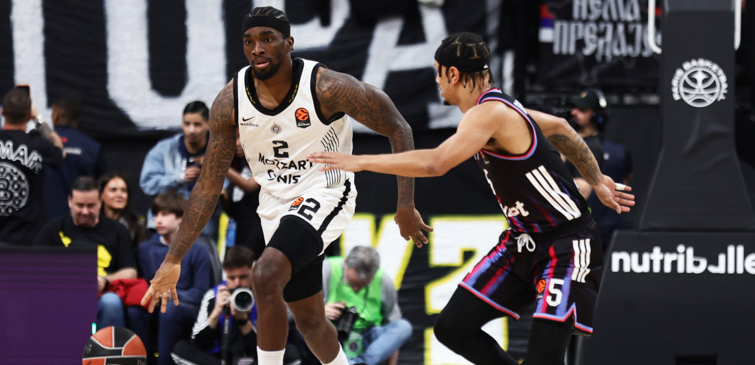 Partizan igra smušeno, Pariz sipa iz svih pozicija