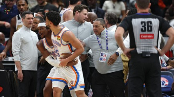 Srbin gledao opštu makljažu na terenu (VIDEO)