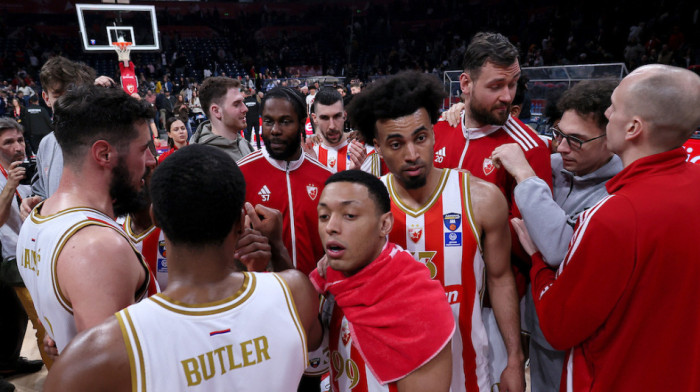 Reakcije navijača Zvezde posle večitog derbija, osuli drvlje i kamenje po ovim ljudima