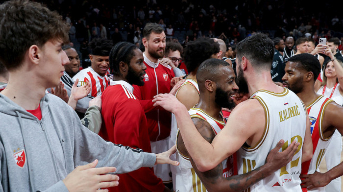 Reakcije navijača Zvezde posle večitog derbija, osuli drvlje i kamenje po ovim ljudima