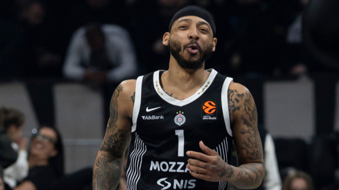 Partizan krenuo u borbu za Karlika Džonsa! Ponuđen mu novi ugovor, milioni evra su na stolu