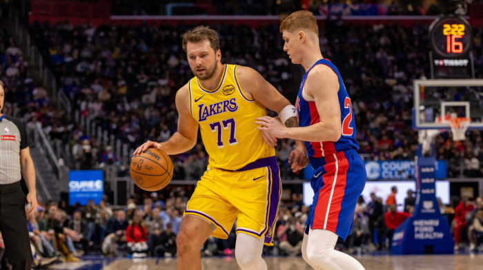 Luka Dončić briljirao, ali je Detroit zaustavio seriju Lejkersa (VIDEO)