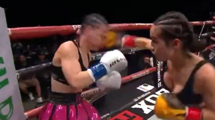 Zastrašujući nokaut obišao svet: Devojka posle serije brutalnih udaraca završila u komi (VIDEO)