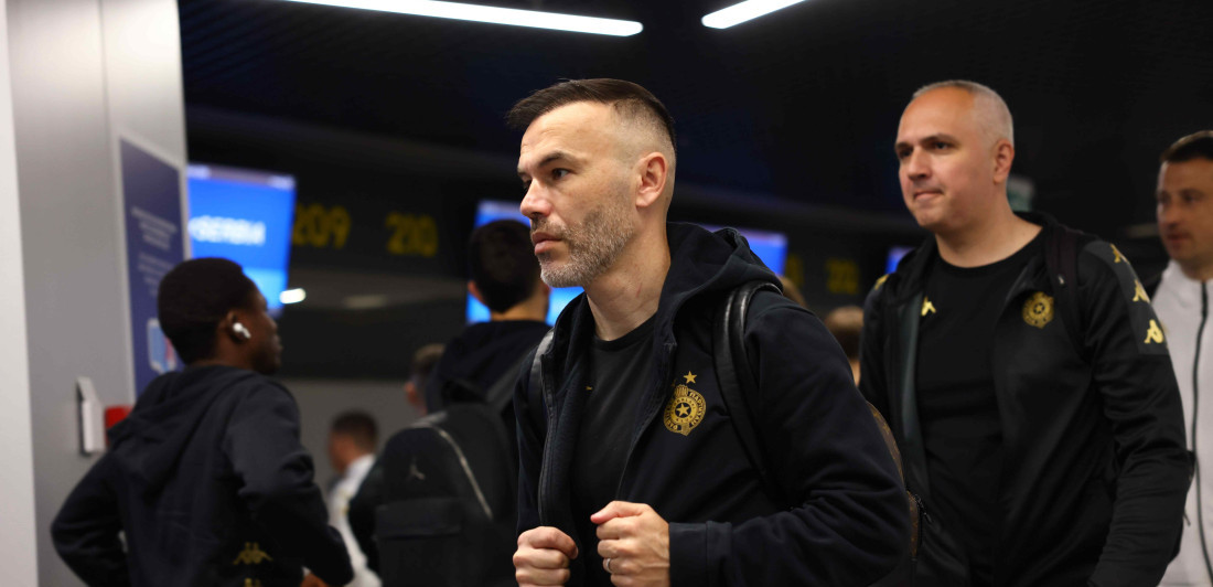Fudbaleri Partizana otputovali u Crnu Goru - U čast Andrije Delibašića (FOTO GALERIJA)
