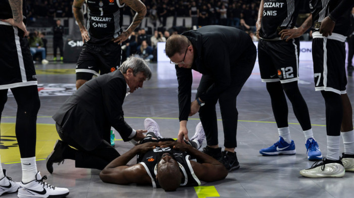 Auh, užas... Povredio se jedan od boljih igrača Partizana - Ovo ne izgleda nimalo dobro (VIDEO)