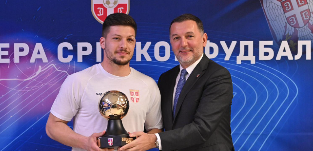 Luka Jović emotivan posle dobijanja Zlatne lopte: Čast i privilegija...