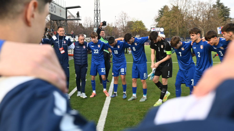 Bravo Srbi - Posle omladinaca pobedili i kadeti! Matanović spasao "orliće" u poslednjim momentima