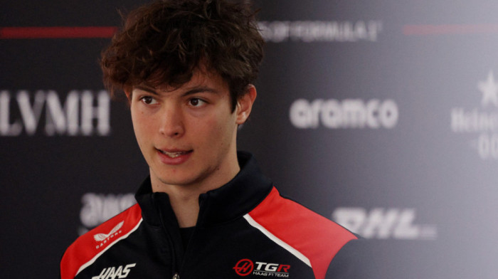 Uf, užasan udes u Japanu: Mladi vozač prvi velikoj brzini udario u ogradu (VIDEO)