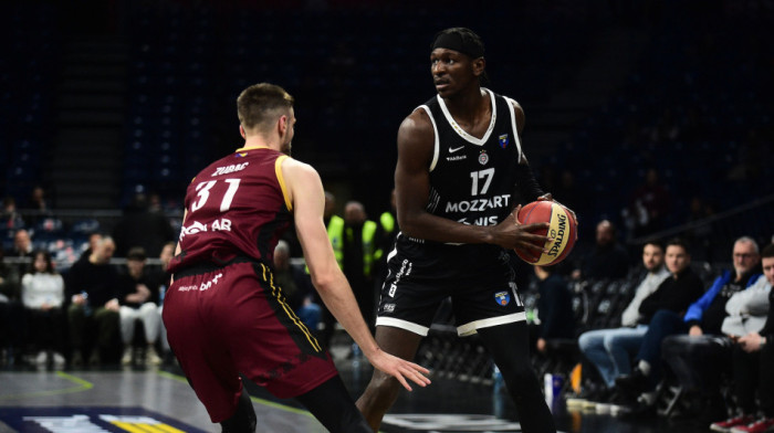 Partizan počeo sa dve trojke, pa stao: Bosna vodi u Areni