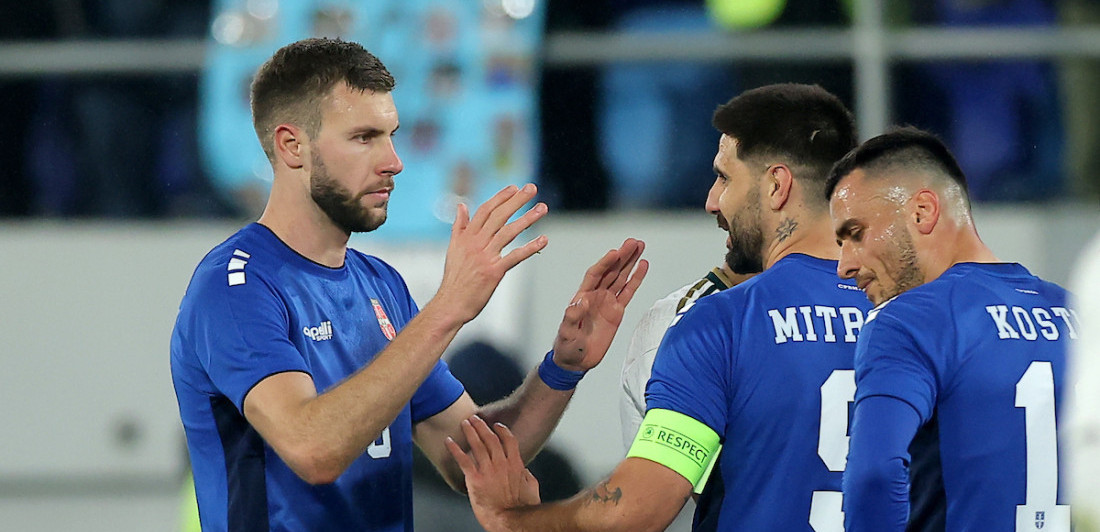 Navijači jednu stvar hitno traže od Paunovića, ovog čoveka dižu u nebesa (FOTO)