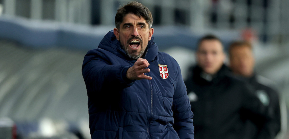 Veljko Paunović 90 minuta bodrio "orlove" - Ovakvog selektora niste videli (FOTO)