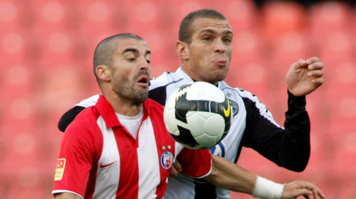 Na današnji dan: Odigran 133. večiti derbi, duel mladih stručnjaka i gol Žuke sa rukom u gipsu