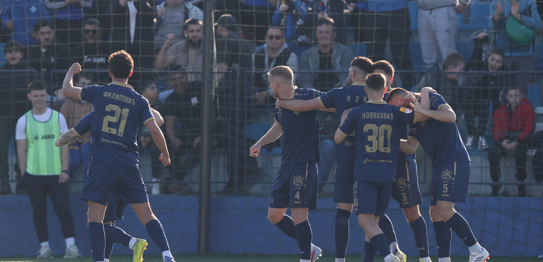 Au, kakav kiks Zvezde u Surdulici: Nesvakidašnji autogol Elšnika doneo vođstvo Radniku, pogledajte ovo (VIDEO)