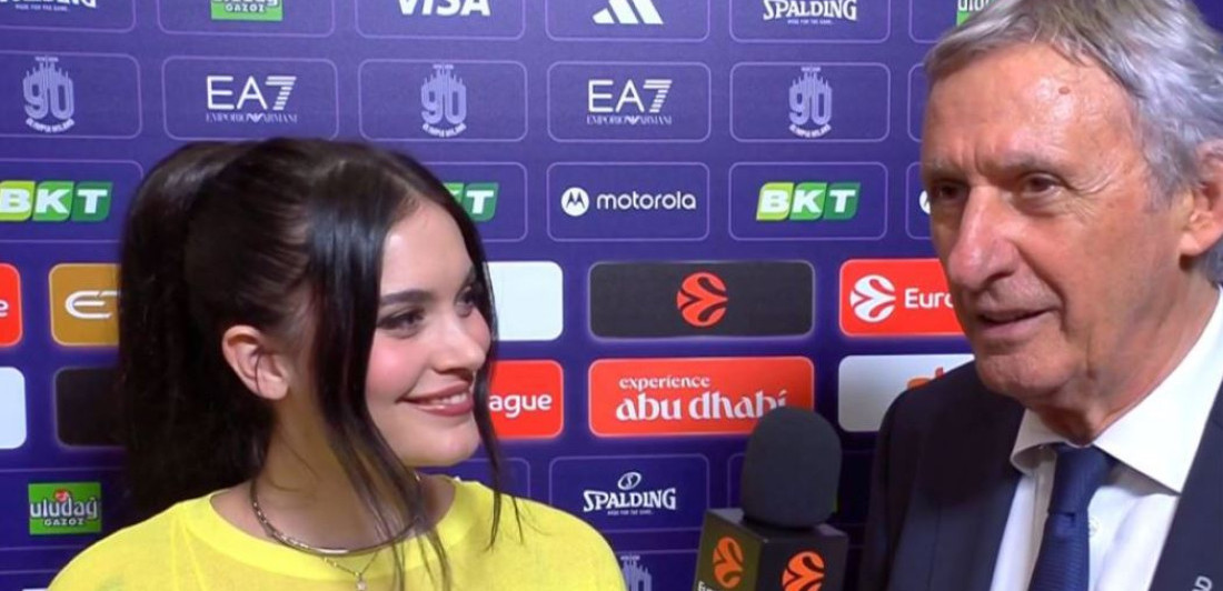 Kari, šmekeru! Bivši selektor Srbije napravio šou i tražio voditeljki broj telefona usred razgovora (VIDEO)