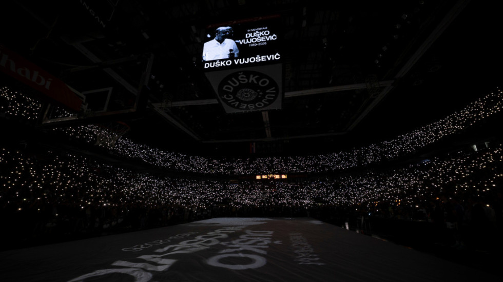 Strašno... Navijaču Partizana pozlilo tokom filma o Vujoševiću - Lekari mu se bore za život