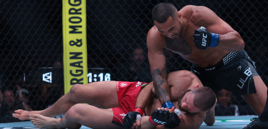 Šta ovo bi na u UFC 327?! Povredio se, pa brutalno 'ugasio' rivala - i to pred Trampom (VIDEO)