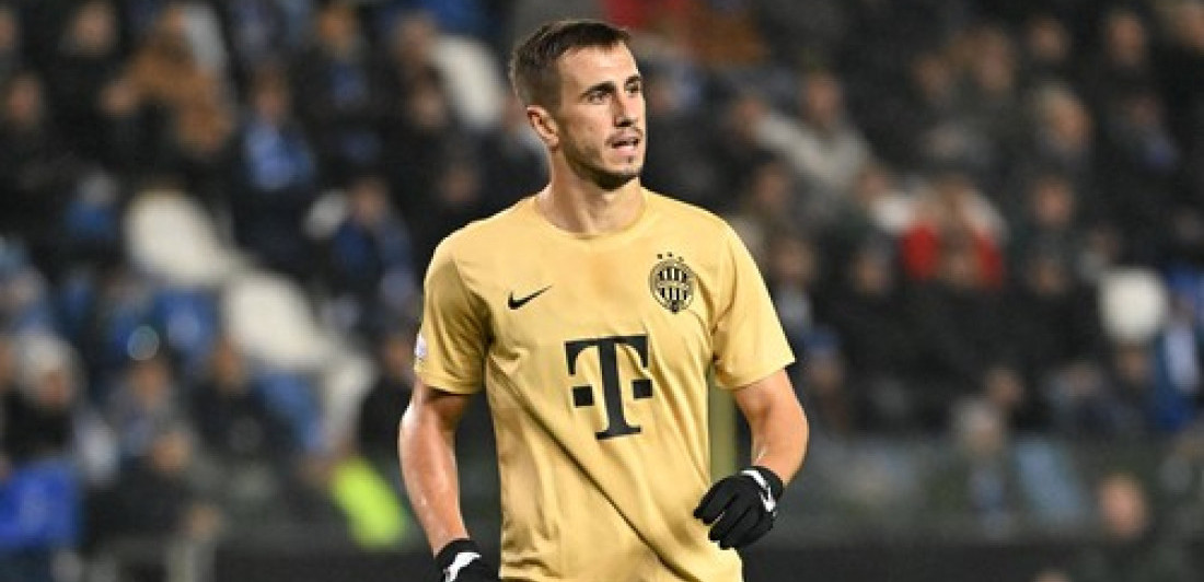 Aleksandar Pešić krstio decu pa zapevao: Oooo mladostiiii... (VIDEO)