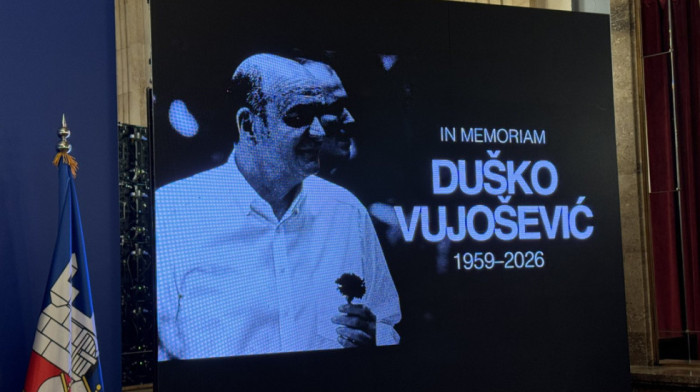 Komemoracija Dušku Vujoševiću: Porodica i prijatelji se opraštaju od trenera (VIDEO/FOTO)