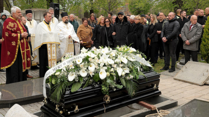 Sahrana Duška Vujoševića: Potresne scene, "grobari" pesmom ispraćaju trenera (VIDEO/FOTO)