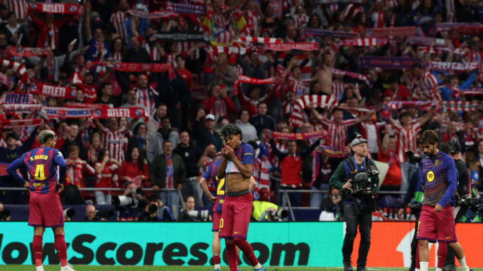 Krađa, ukradena je utakmica... Fudbaler Barselone bljuje vatru na sudiju