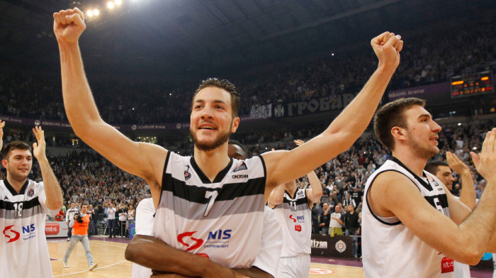 Emotivno oglašavanje Lovernja nakon povratka u Partizan: Vraćam se tamo gde je sve počelo