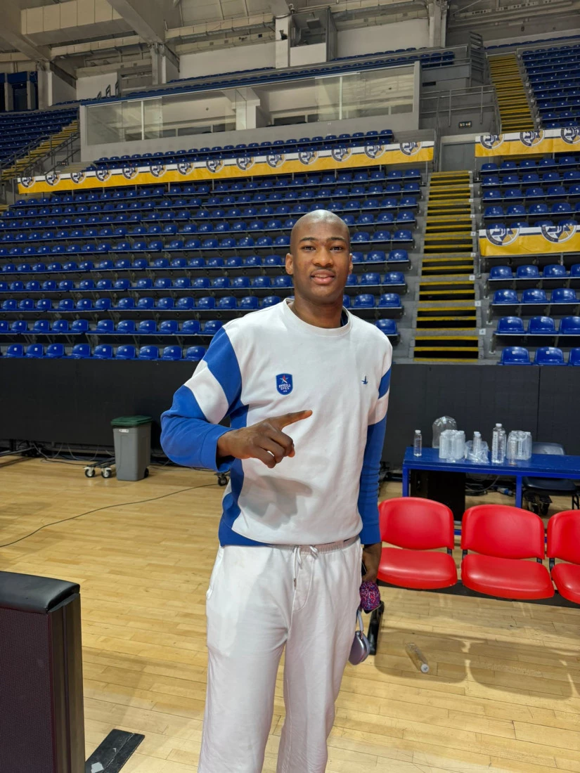 Košarkaš Efesa Kai Džons za Sportinjo: Kad bih igrao za večite, s navijačima bih srušio Beogradsku arenu