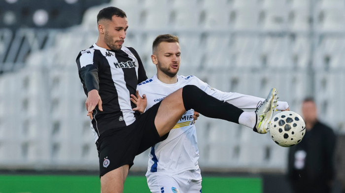 Golman Železničara poklonio gol Partizanu! Kakvo ludilo u Humskoj